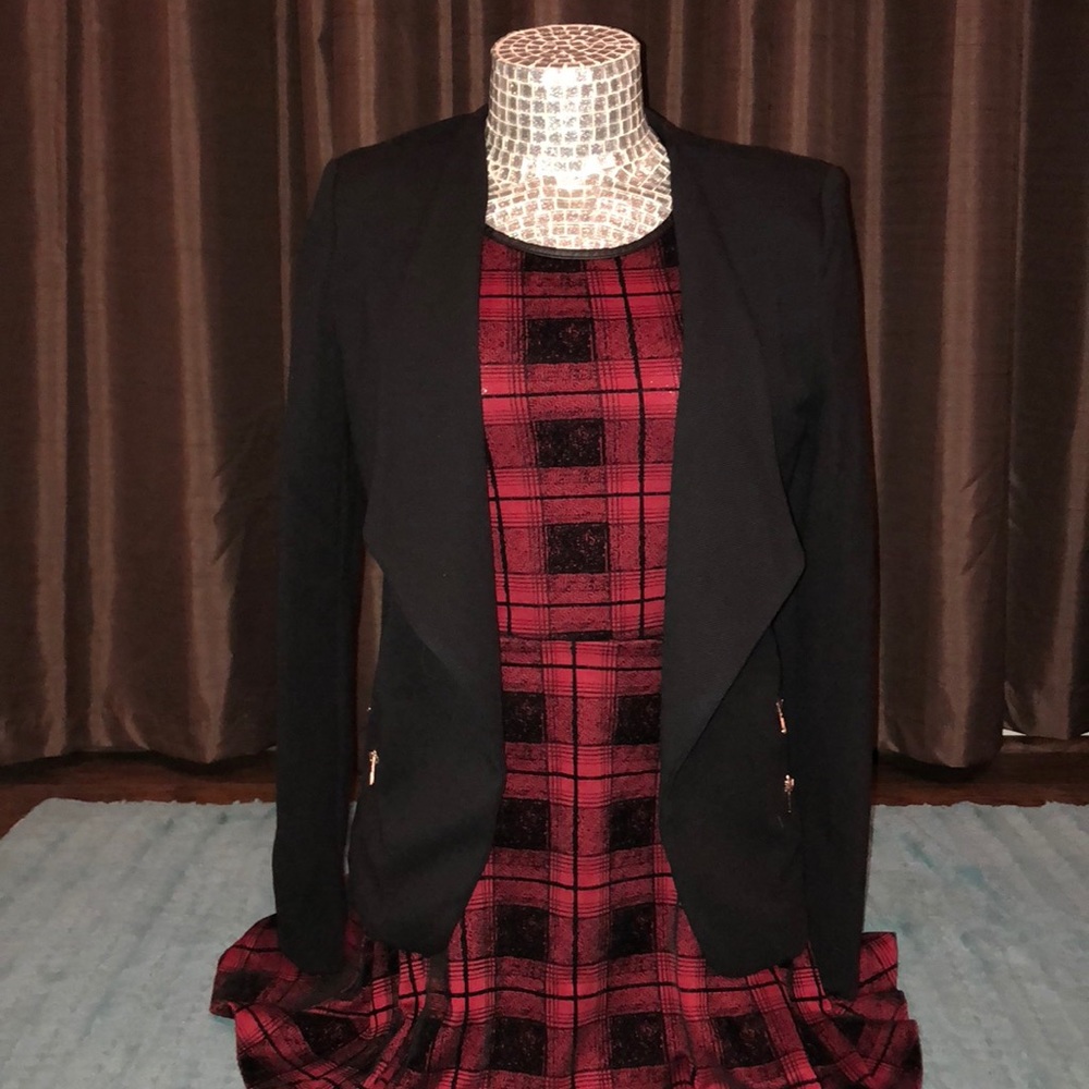Black fitted blazer